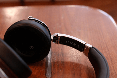 Best personalized corporate gift idea-headphones
