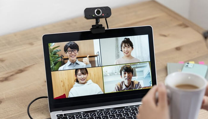 Auto-framing webcams
