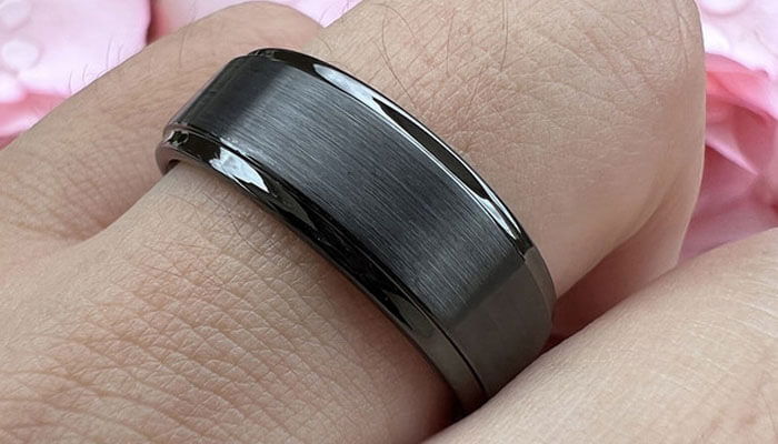 Flat court mens wedding bands