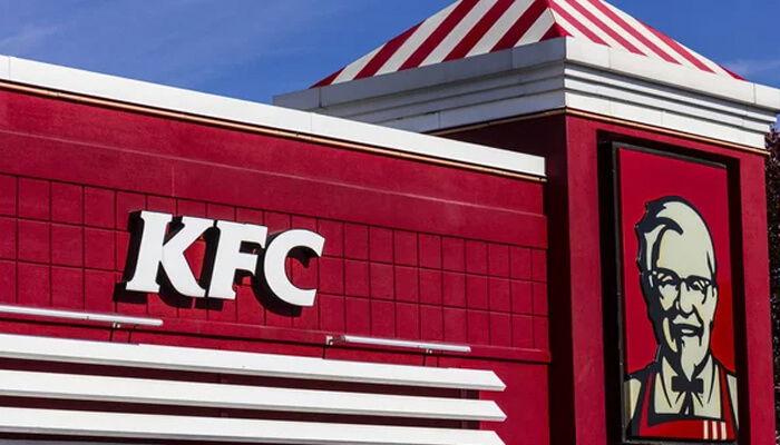 Beginning of his restaurant recipe in kfc colonel sanders