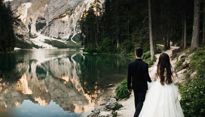 Snowy woodland wedding